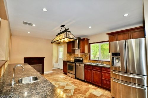 25 Elizabeth Dr, Dover NJ  07869-1307 exterior