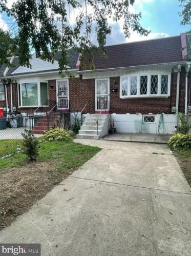 2411 12th St, Camden, NJ 08104-2615