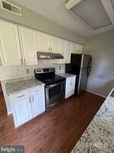 12245 Wye Oak Commons Cir, Springfield, VA 22015-2868
