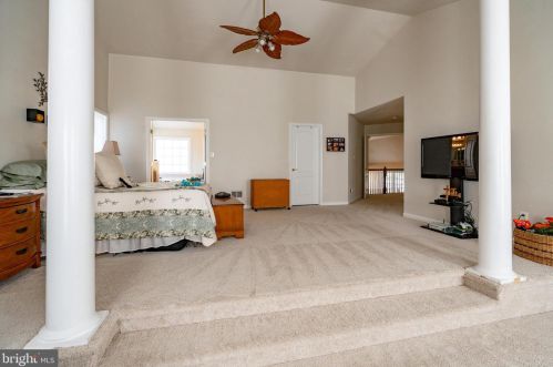 7125 Ayers Mdw Ln, Springfield VA  22150-4915 exterior