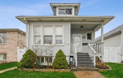 5944 Keeler Ave, Chicago, IL 60629-4942