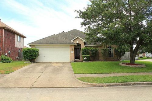 1102 Peacham Ct, Fresno, TX 77545-9692