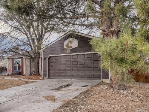 5321 Pagosa Way, Aurora, CO 80015-2452