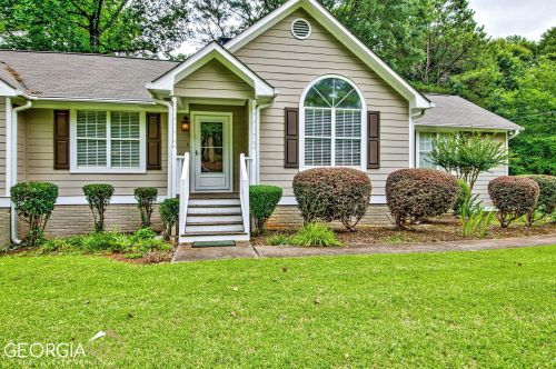 50 Richmond Pl, Newnan, GA 30265-3803