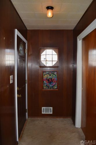 631 Kelly Ave, Perth Amboy, NJ 08861-1820