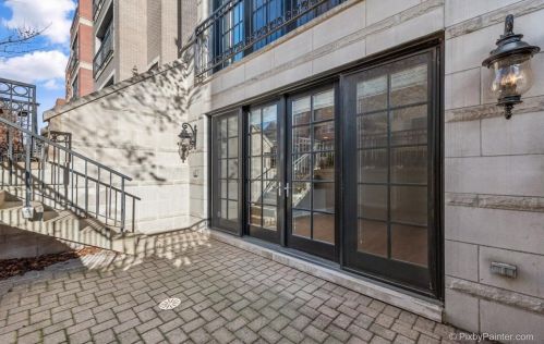 3715 Wilton Ave, Chicago, IL 60613-4245