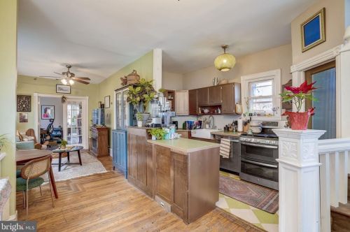 437 44 St, Philadelphia PA 19104-2910 exterior