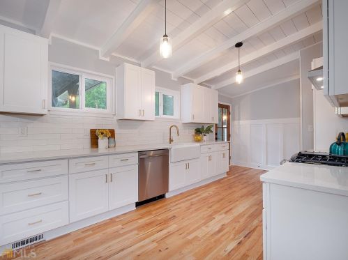 2114 Drew Vly Rd, Atlanta GA  30319-3918 exterior