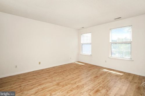 514 Eagles Chase Dr, Trenton NJ  08648-2539 exterior