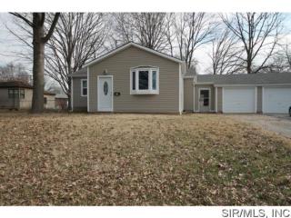314 6th St, Mascoutah, IL 62258-1104