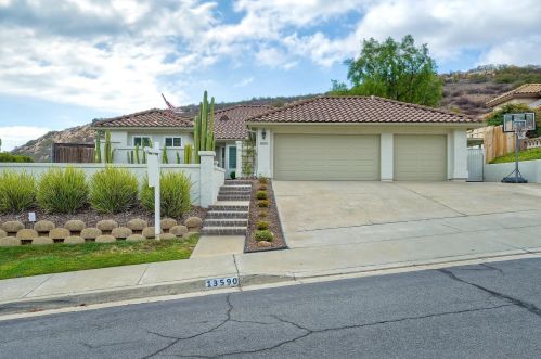 13590 Quiet Hills Dr, Poway, CA 92064-5257