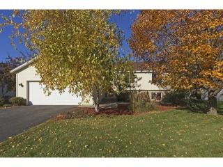 1435 Blackhawk Lake Dr, Saint Paul, MN 55122-1254