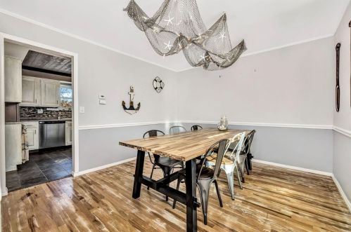 8459 Fernwell Dr, Cincinnati OH 45231-5747 exterior