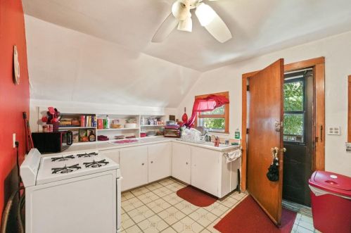 600 State St, Hobart IN  46342-6055 exterior