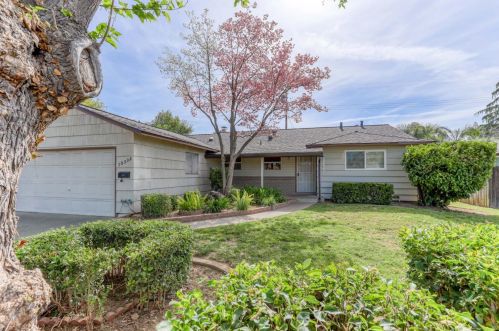 10332 Dolecetto Dr, Rancho Cordova, CA 95670-3551