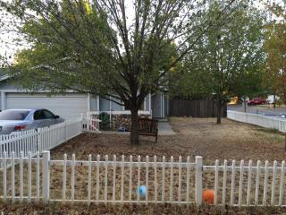 9295 Loma Ln, Citrus Heights, CA 95662-4215