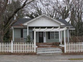 1155 Bowersville St, Royston, GA 30662-2330