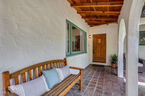 1788 La Paz Rd, Altadena, CA 91001-3317