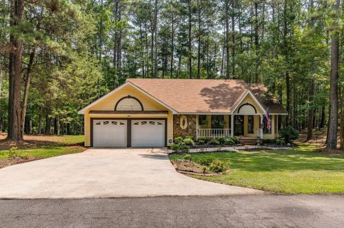 124 Royal Pine Ln, Mc Cormick, SC 29835-4003