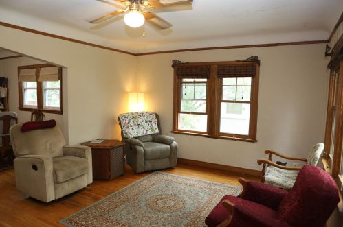 1679 Charles Ave, Saint Paul, MN 55104-2227