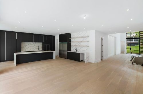 2931 Lookout Pl, Atlanta GA  30305-3217 exterior