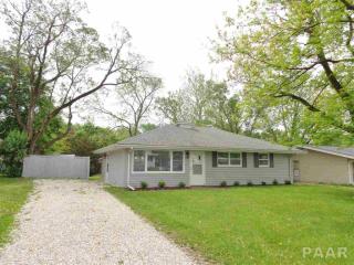 5328 Plaza Dr, Peoria IL  61614-3939 exterior