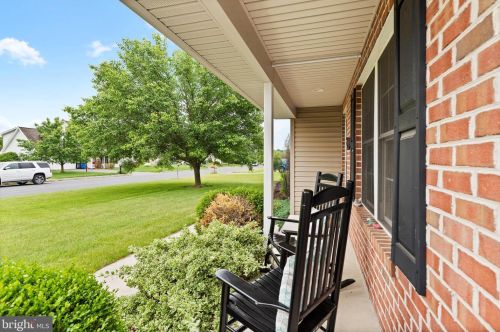 22 Meade Dr, Carlisle PA 17013-8141 exterior