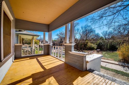 1119 10th St, Dallas, TX 75203-2403