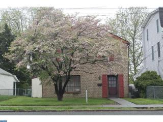 720 Hoffnagle St, Philadelphia, PA 19111-1919