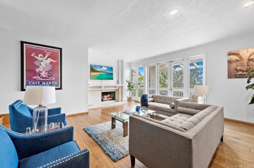 28 Valley Vw, Irvine, CA 92612-3211