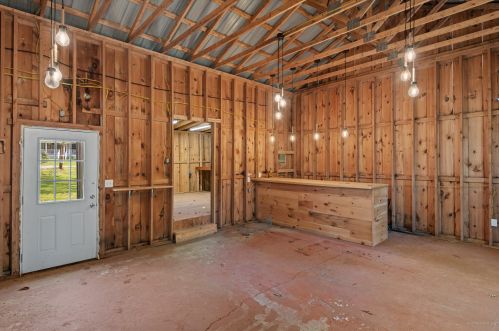 2 Youngs Ln, Freeport ME  04032-6261 exterior