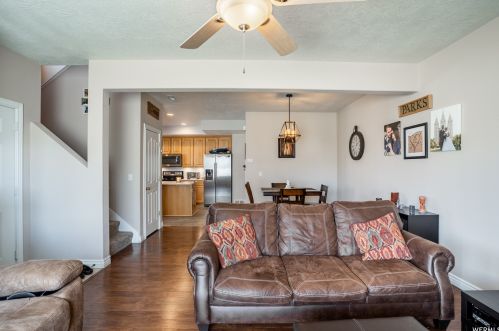 7384 Brittany Town Dr, Taylorsville UT 84084-4609 exterior