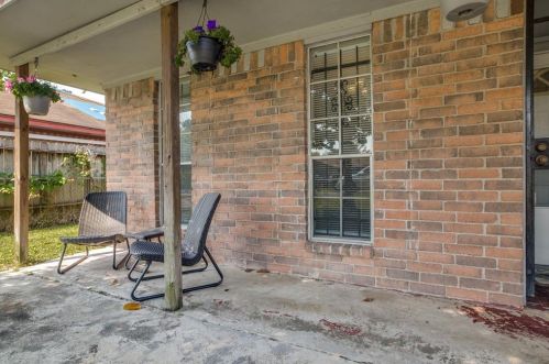 1119 Greencroft St, Channelview, TX 77530-2840