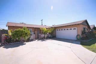 818 Roanne St, Anaheim CA  92804-4107 exterior