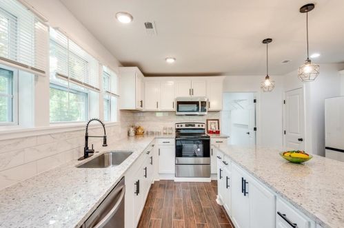2705 Baker Rdg Dr, Atlanta GA  30318-7258 exterior