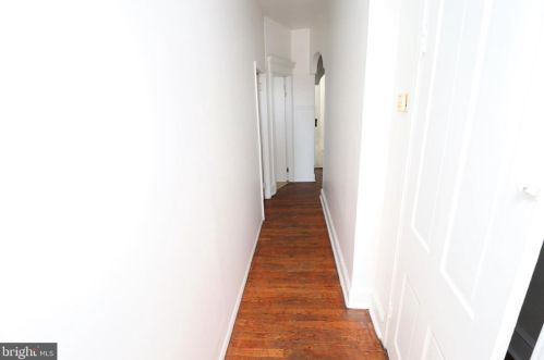 2006 4 St, Philadelphia PA 19122-1509 exterior