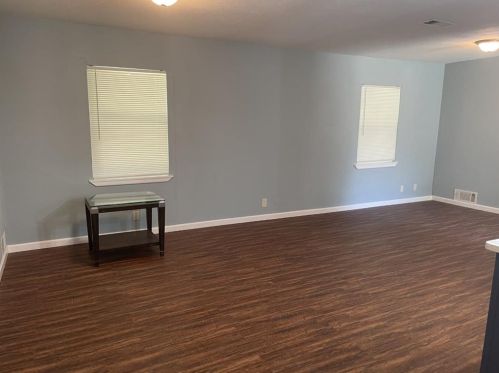 6701 Manor Dr, Fort Worth TX  76180-8523 exterior