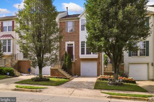 2561 Grayton Ln, Woodbridge, VA 22191-6300