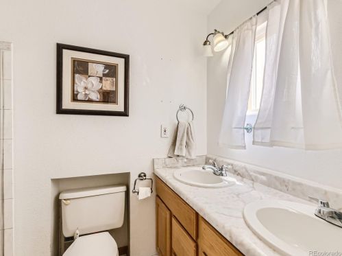 19602 Bethany Dr, Denver CO  80013-4382 exterior