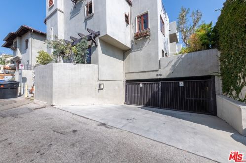838 16th St, Santa Monica CA  90403-1840 exterior