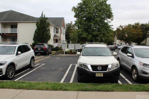 233 Pinelli Dr, Piscataway NJ  08854-2262 exterior