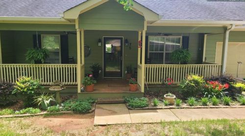 75 Willow Shoals Dr, Porterdale, GA 30016-8735