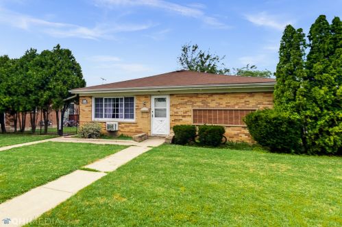94 Michael Ln, Addison, IL 60101-2689
