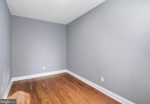 1320 61 St, Philadelphia PA 19151-3924 exterior