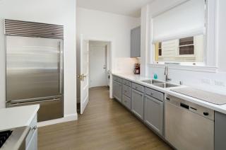 1319 Page St, San Francisco CA  94117-3027 exterior