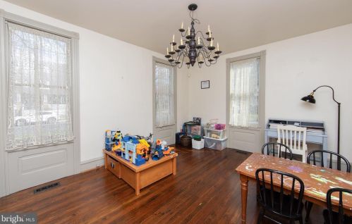 225 Euclid Ave, Haddonfield NJ 08033-2552 exterior