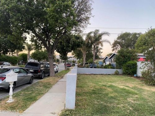 1482 4th St, Simi Valley, CA 93065-3247