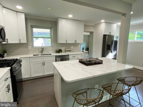 1604 Imperial Dr, Silver Spring MD 20902-3952 exterior