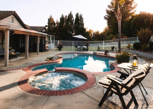 31508 Avenida Del Reposo, Temecula CA  92591-1724 exterior