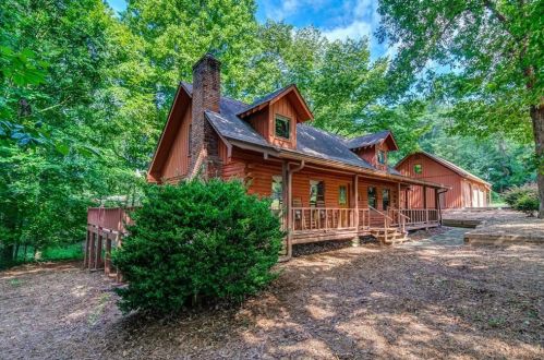561 Brigham Cir, Holly Springs, GA 30115-4637